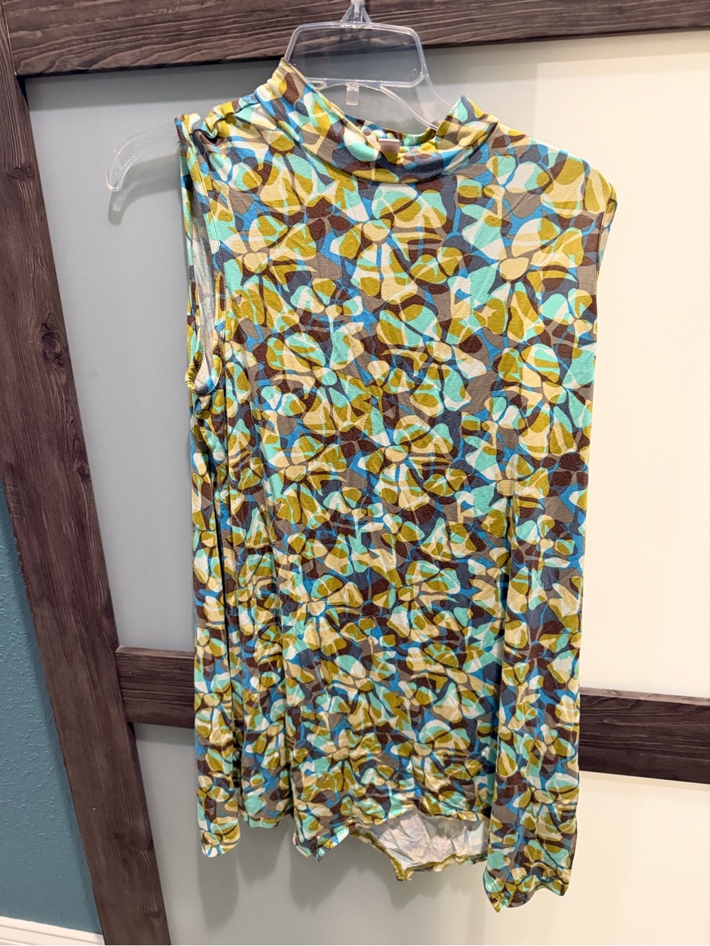 Sleeveless Mock Neck Tunic in Multicolor Floral Print